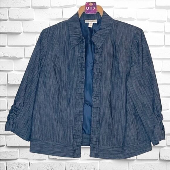 Dressbarn Women’s Size Large Ruffled Trim Jacket • Gathered Sleeves GUC - Picture 1 of 1
